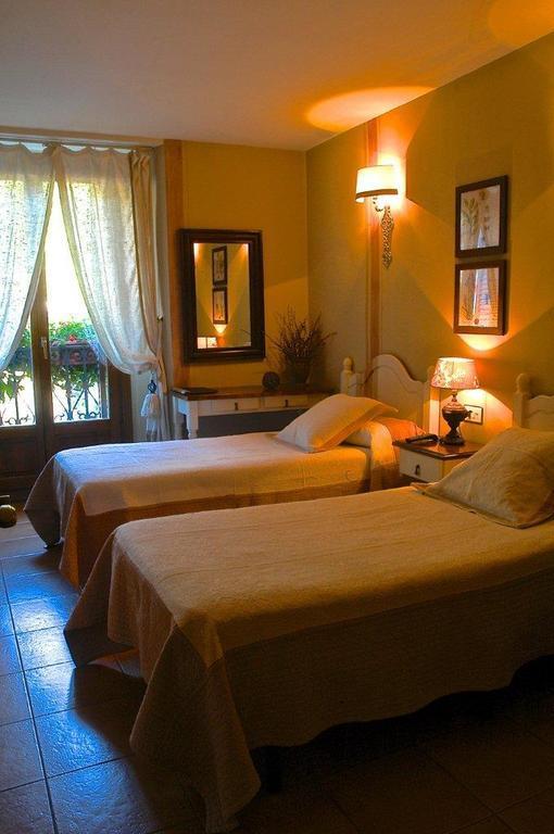 Hotel Casa Frauca Sarvise Bilik gambar