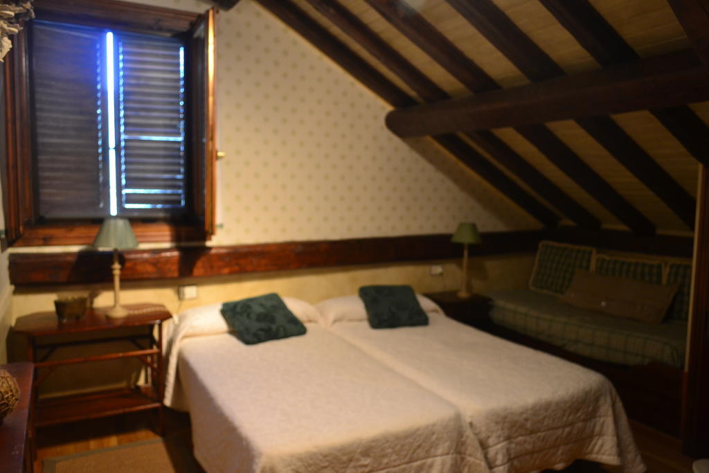 Hotel Casa Frauca Sarvise Bilik gambar